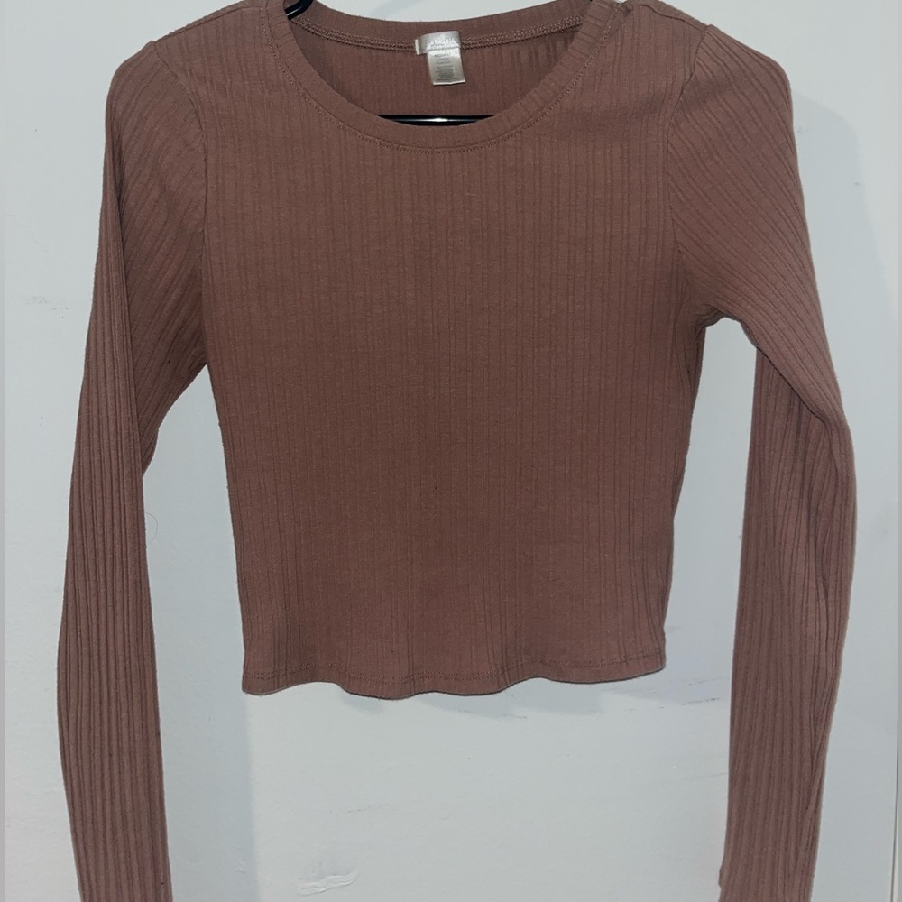 Long sleeve tee